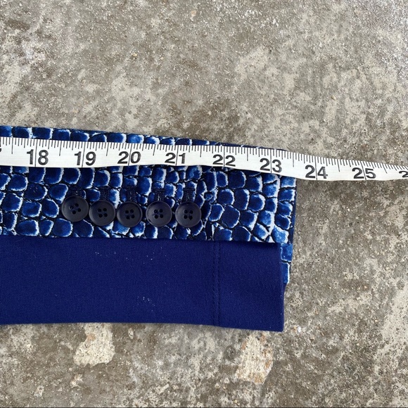BCBG Blue Croc Printed Fitted Blazer - Picture 7 of 9